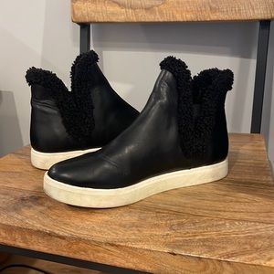 New Directions black winter boot, size 7